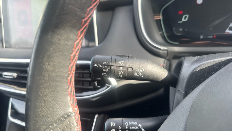 MG Hs 1.5 T-GDI Excite 5dr DCT Petrol Hatchback